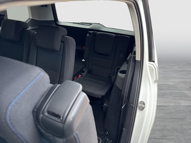 Volkswagen Touran 1.5 TSI R-Line