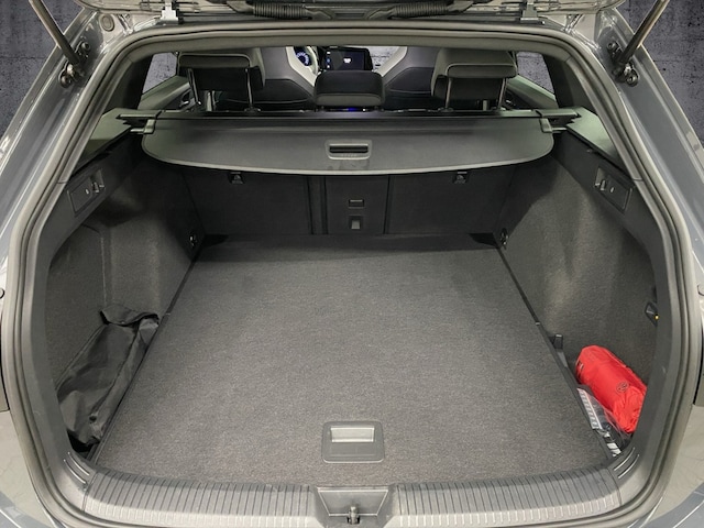 Volkswagen Golf 1.5 TSI R-Line Variant