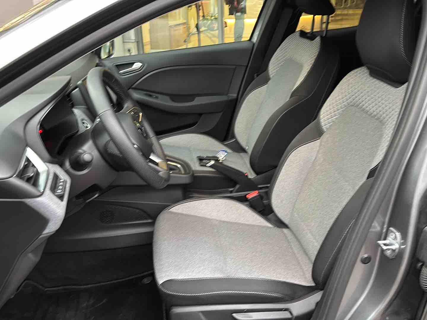 Mitsubishi Colt Hybrid