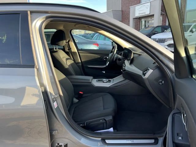 BMW 320 320d Touring xDrive