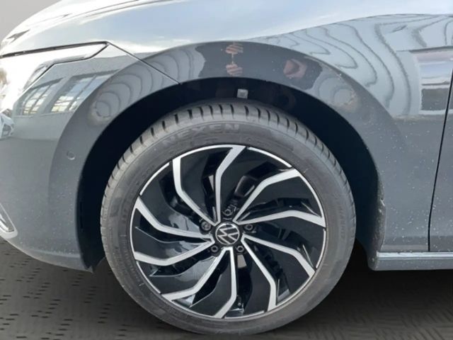 Volkswagen Golf 1.5 TSI Golf VIII