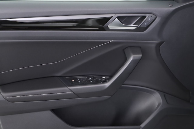 Volkswagen T-Roc 1.5 TSI DSG R-Line