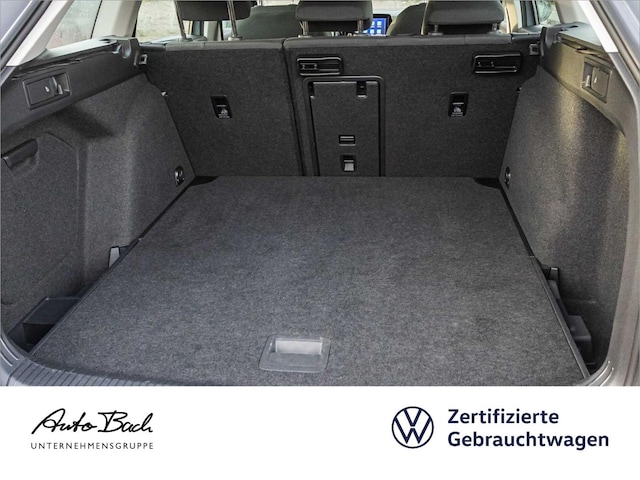 Volkswagen Golf 1.0 TSI Life Variant