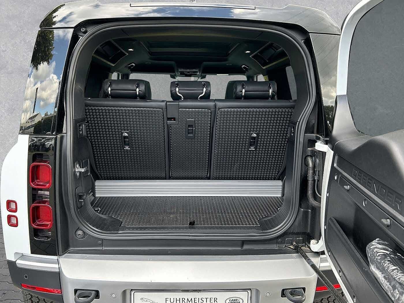 Land Rover Defender 90 SE