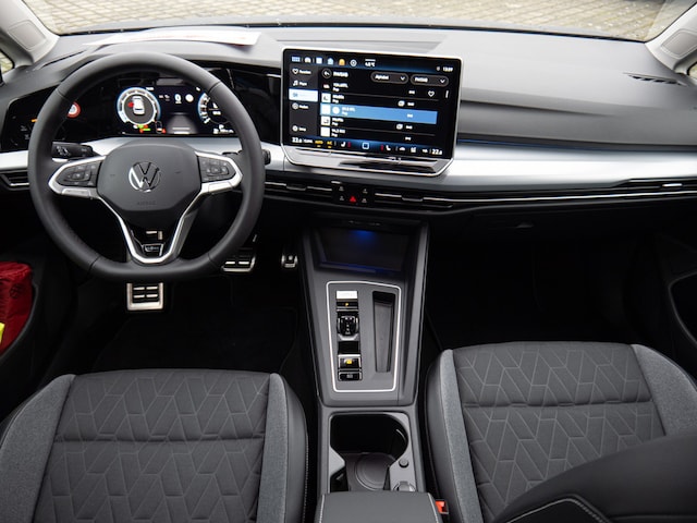 Volkswagen Golf 1.5 eTSI Golf VIII