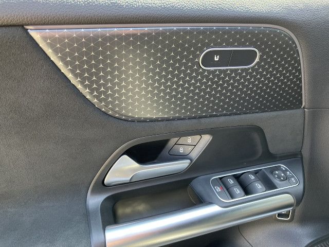 Mercedes-Benz EQA 300 4MATIC