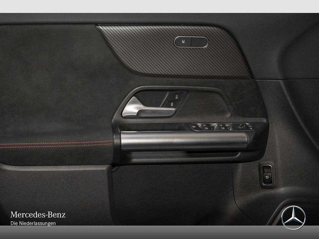 Mercedes-Benz GLA 200 4MATIC AMG Line