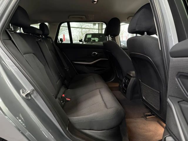 BMW 320 320d Touring xDrive