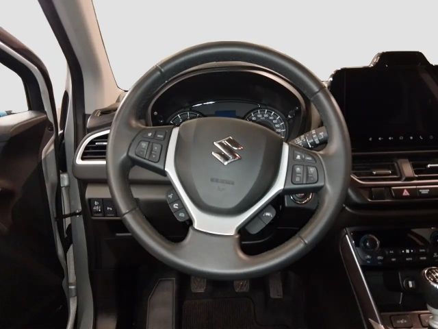 Suzuki S-Cross Hybrid