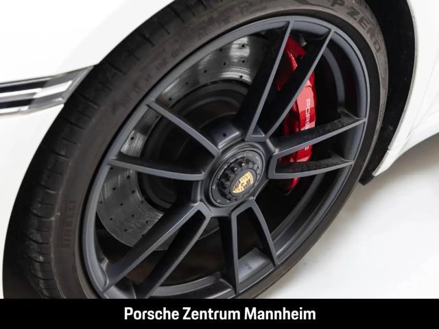 Porsche 992 Cabrio Carrera GTS