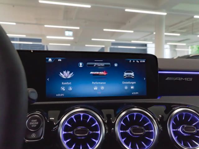 Mercedes-Benz A 35 AMG 4MATIC AMG Line