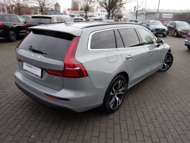 Volvo V60 Core