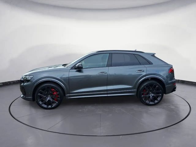 Audi RS Q8 SUV tiptronic