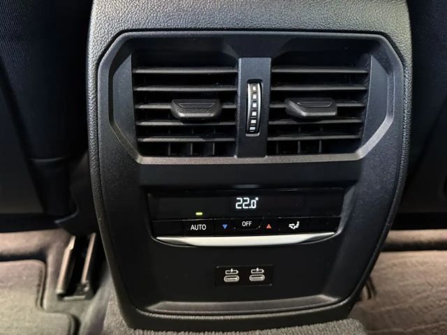 BMW 320 320i Sedan xDrive