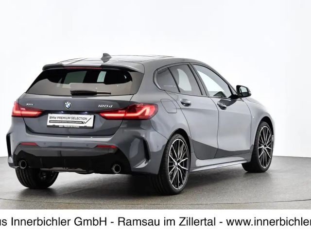 BMW 120 120d xDrive