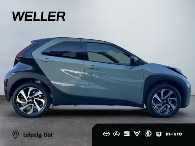 Toyota Aygo X Bi-Tone Hatchback