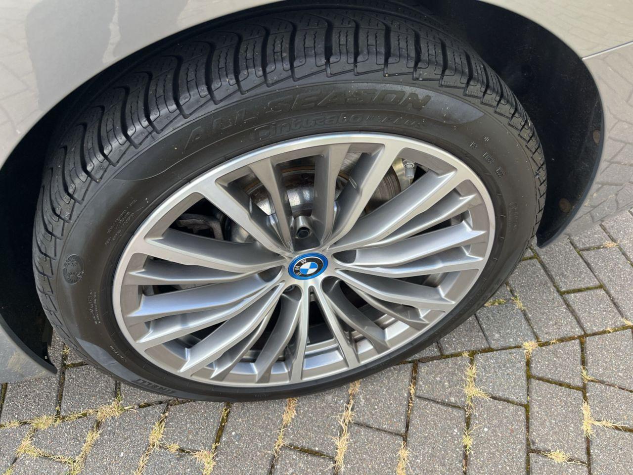 BMW 330 330e Sedan xDrive