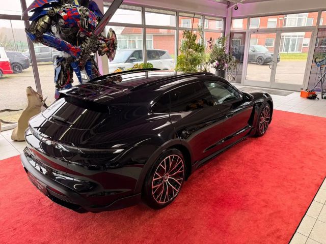 Porsche Taycan 4 Cross Turismo