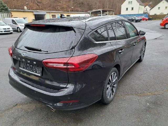 Ford Focus Titanium Wagon