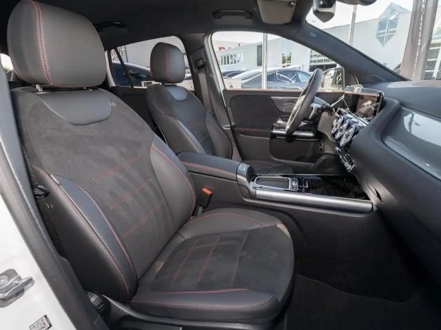 Mercedes-Benz GLA 220 4MATIC