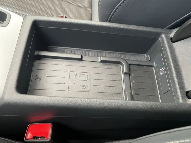 Audi A4 40 TFSI Avant S-Line