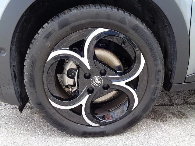 Alfa Romeo Junior Ibrida