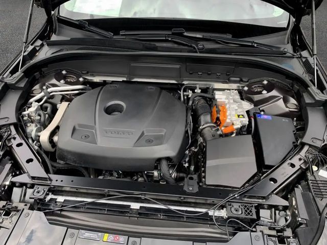 Volvo XC60 AWD Dark Plus T6