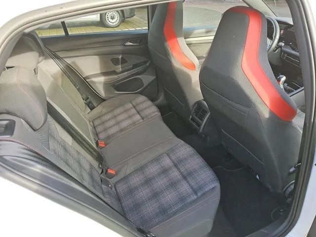 Volkswagen Golf 2.0 TSI GTI