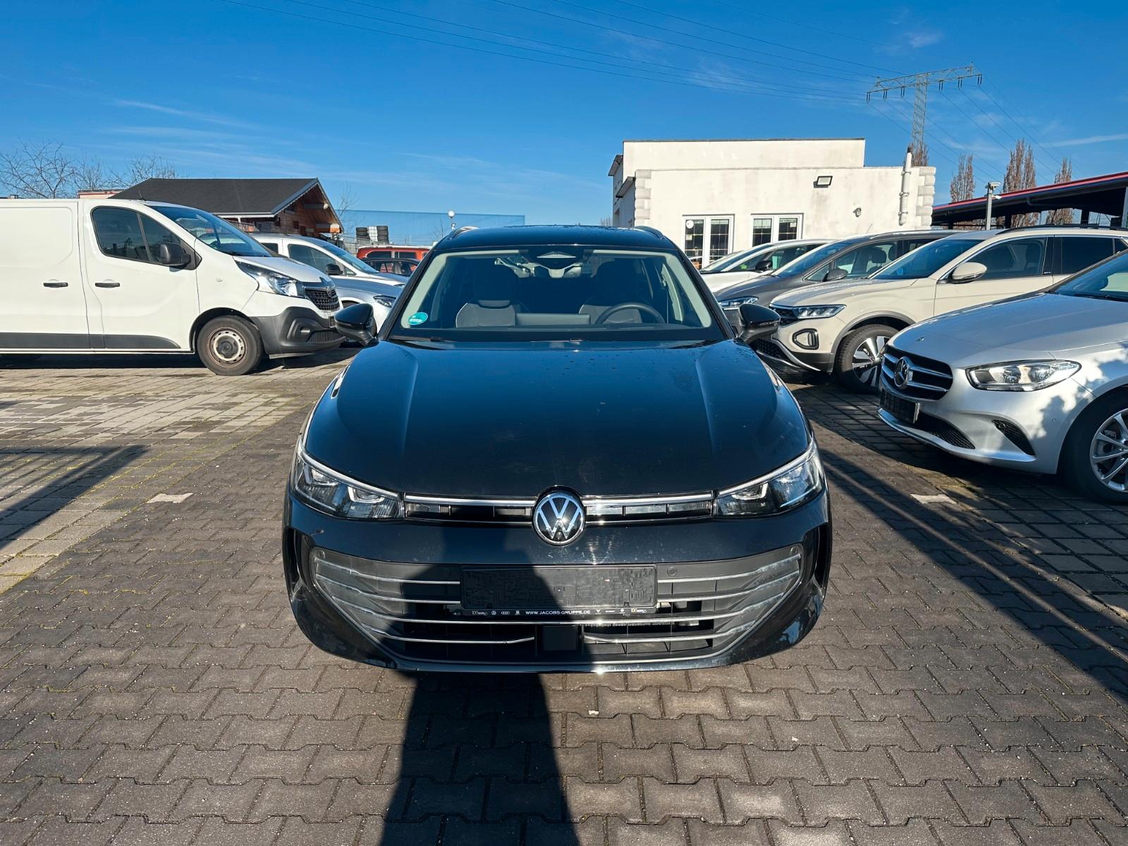 Volkswagen Passat 1.5 eTSI Business IQ.Drive Variant