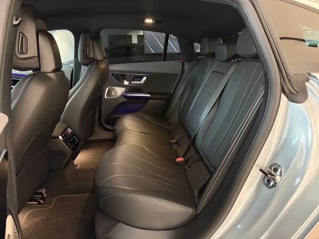 Mercedes-Benz EQE 300 Sedan