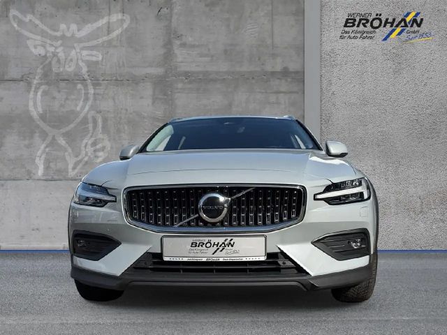 Volvo V60 Cross Country AWD Plus