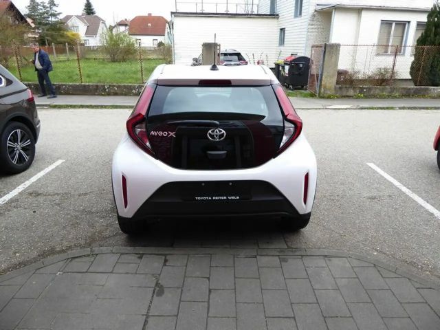 Toyota Aygo X Hatchback Play VVT-i