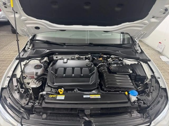 Volkswagen Golf 2.0 TDI Golf VIII Life Variant