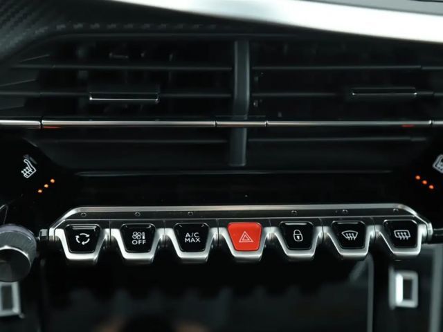 Peugeot 2008 Allure Pack EAT8 PureTech