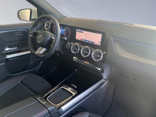 Mercedes-Benz GLA 200 AMG Line