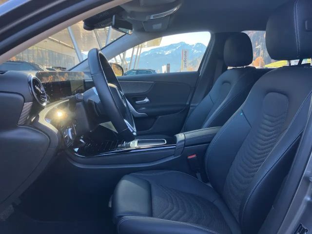 Mercedes-Benz A 180 Hatchback