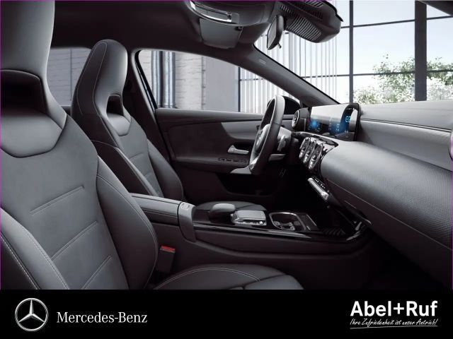 Mercedes-Benz A 250 A 250 e AMG Line