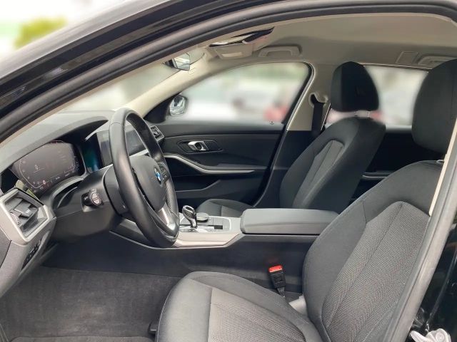 BMW 330 330e Advantage pakket Touring