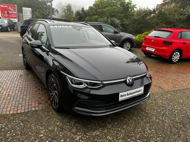 Volkswagen Golf 1.5 eTSI DSG Style Variant