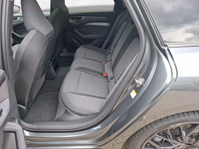 Audi A6 Avant Quattro S-Tronic