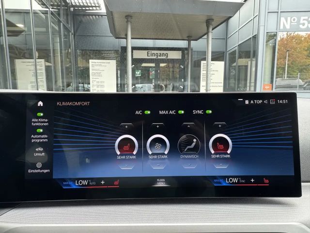 BMW 330 330i Sedan xDrive