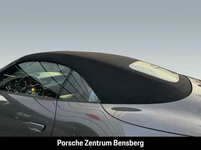 Porsche 992 Cabrio Carrera