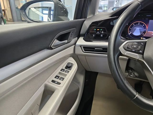 Volkswagen Golf Life Variant