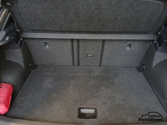 Volkswagen T-Roc DSG Plus R-Line