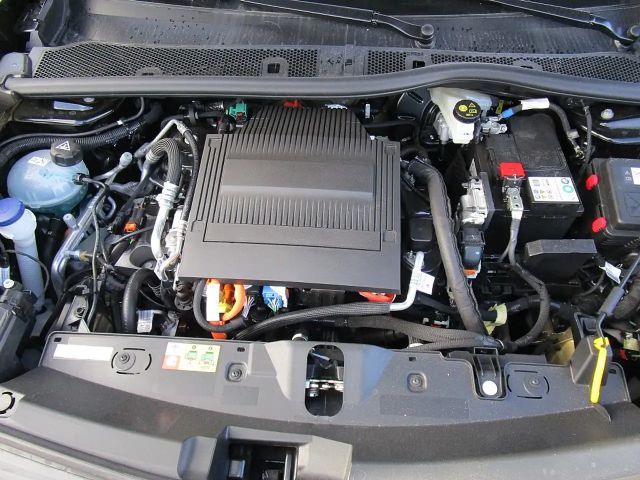 Peugeot E-2008 Allure Pack