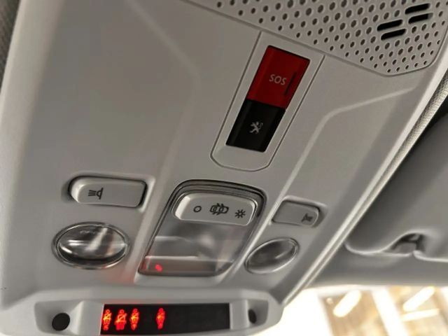 Peugeot E-2008 Allure Pack