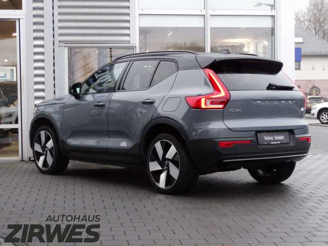 Volvo XC40 AWD Plus Recharge Twin Engine
