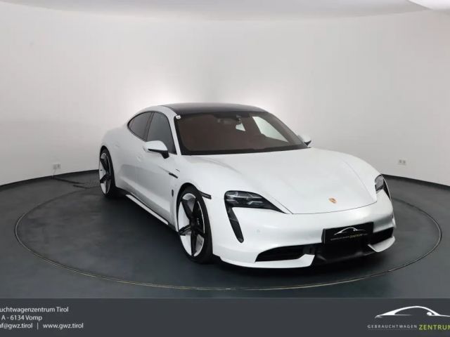 Porsche Taycan Turbo