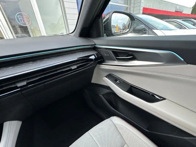 Renault Espace E-Tech Hybrid Iconic