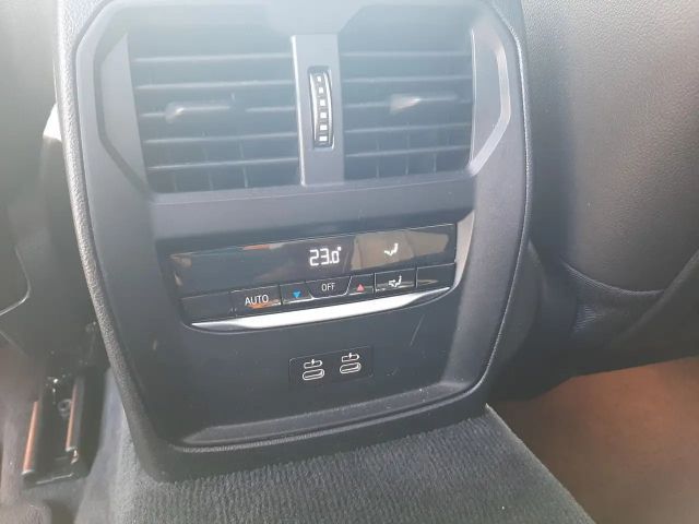 BMW 330 330e M-Sport Sedan